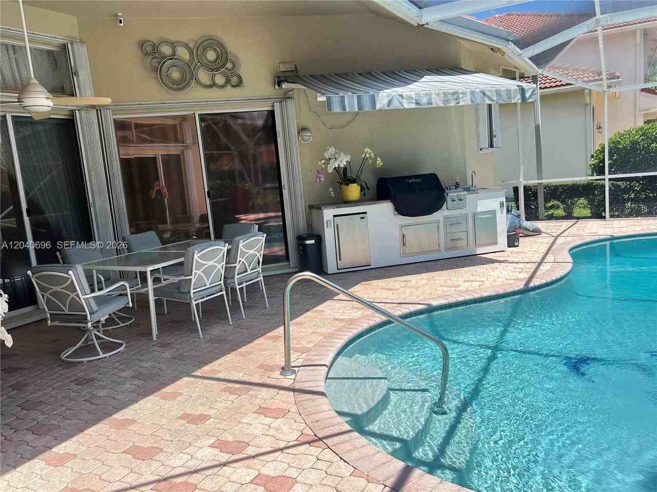 4324 Nw 65th Ter - Photo 2 of 39
