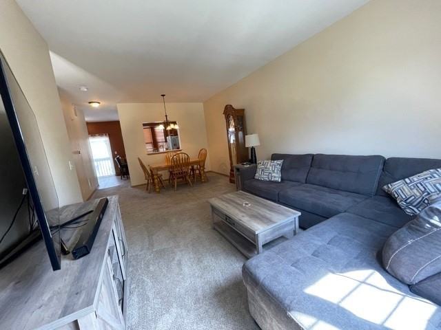 1011 Ellsworth Dr - Photo 6 of 16