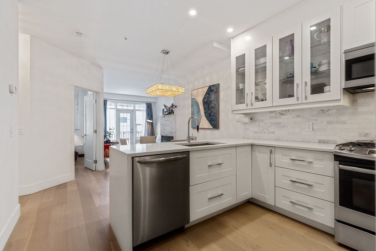 923 15 Ave Sw #407 - Photo 4 of 23