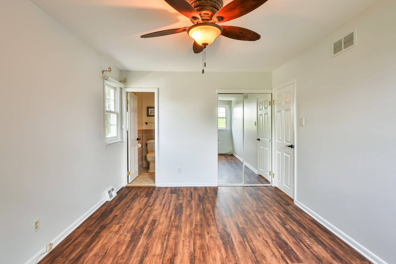 9898 Wistaria St - Photo 7 of 50