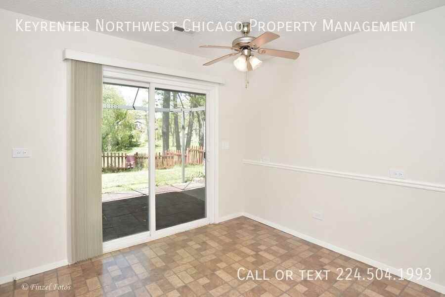 1212 Stratford Ln - Photo 4 of 16