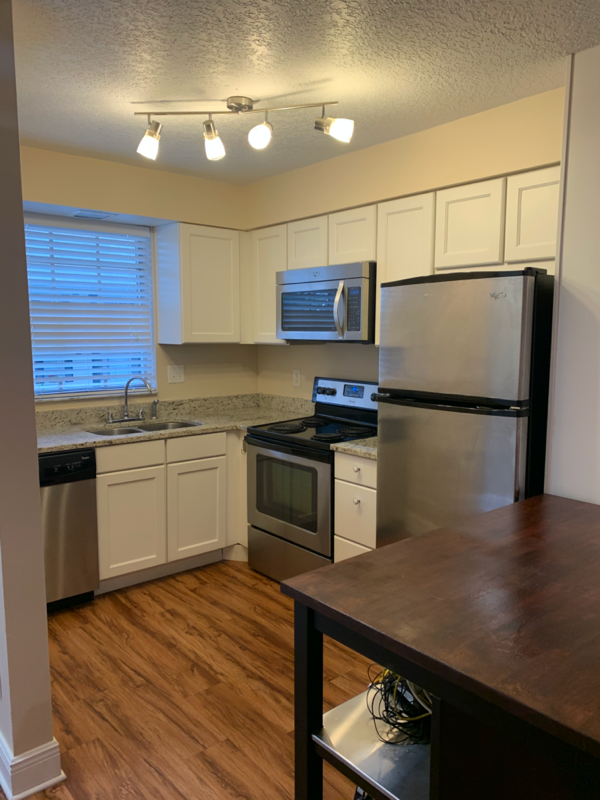 1250 S Denning Dr - Photo 4 of 16