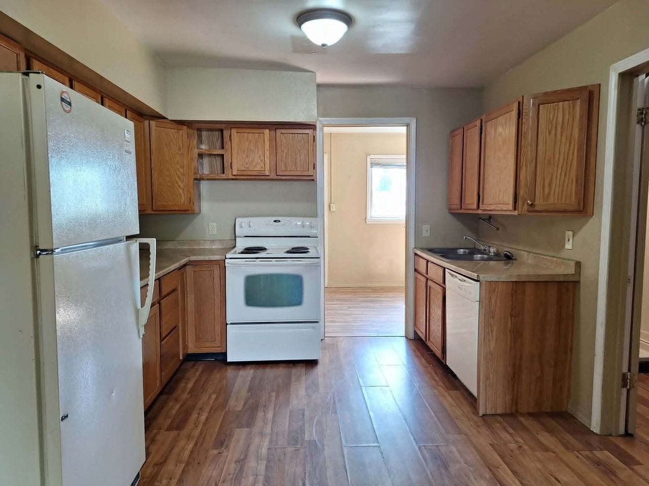 3204 Busch St #3206 - Photo 2 of 9