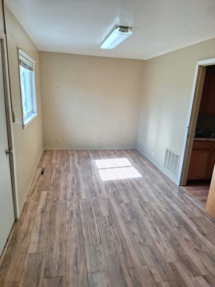 3204 Busch St #3206 - Photo 7 of 9