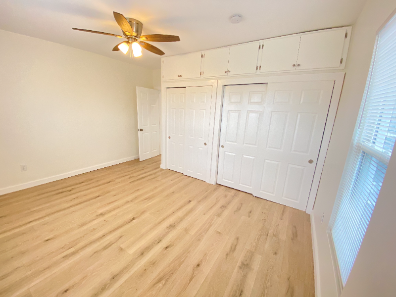 329 W 8th St - Photo 5 of 9
