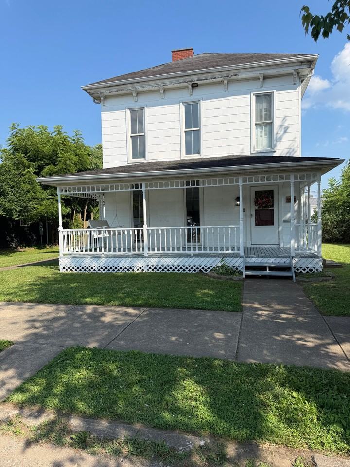 102 E 4th St #A