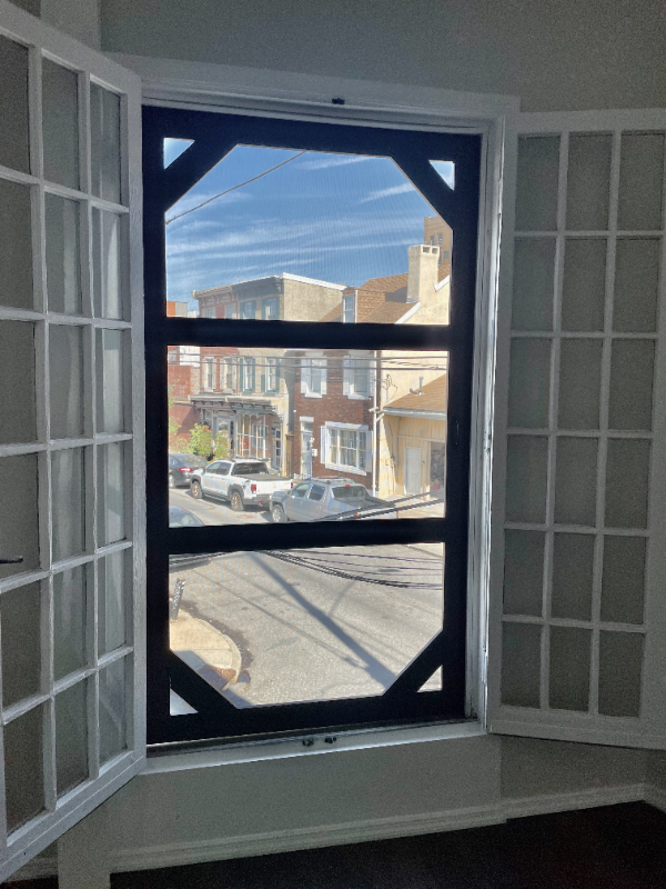 1005 Frankford Ave - Photo 2 of 20