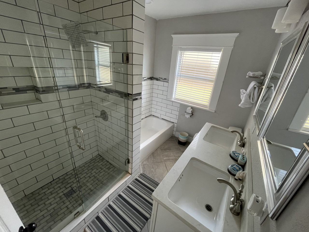 410 E Floribraska Ave - Photo 4 of 6