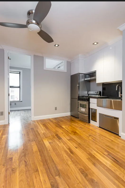 E 116th St #4 - Photo 3 of 3