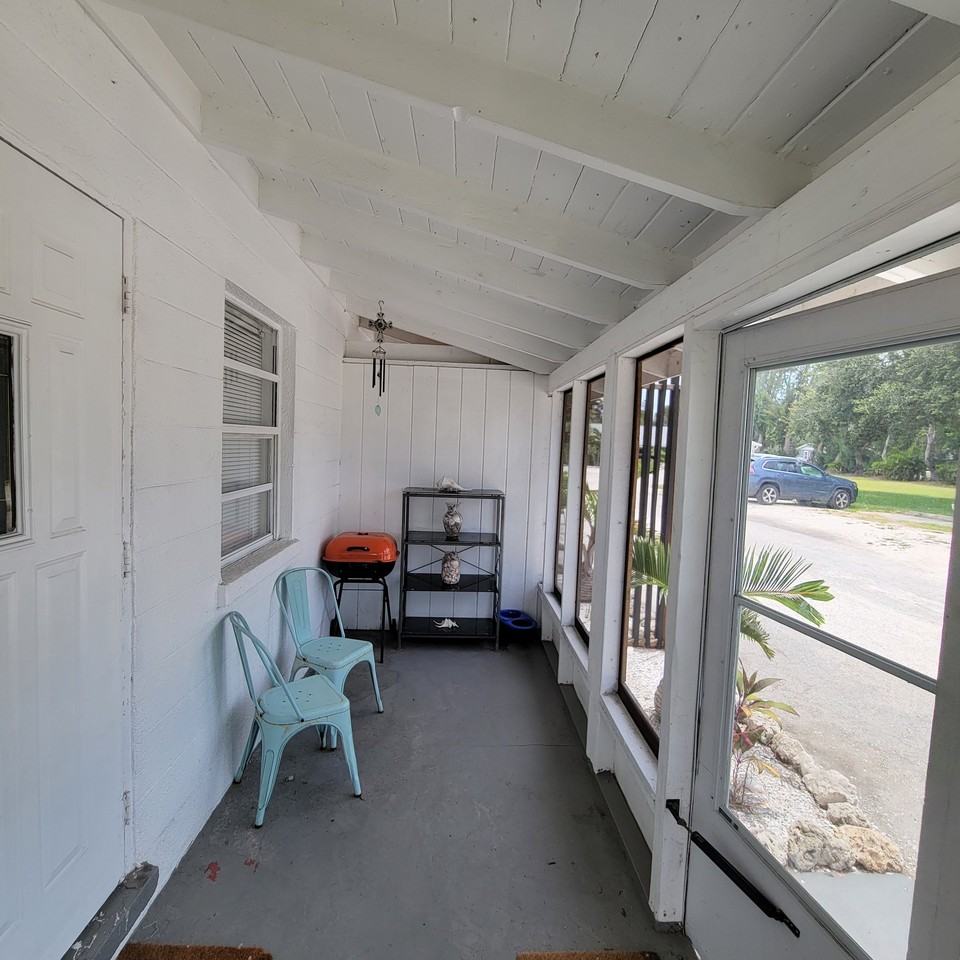 10117 Cortez Rd W #1 - Photo 3 of 12