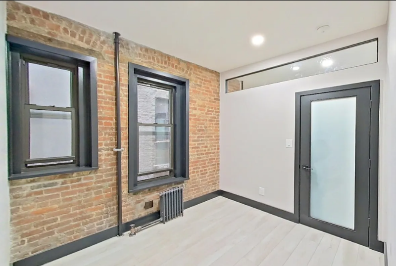 E 109th St #4 - Photo 3 of 4
