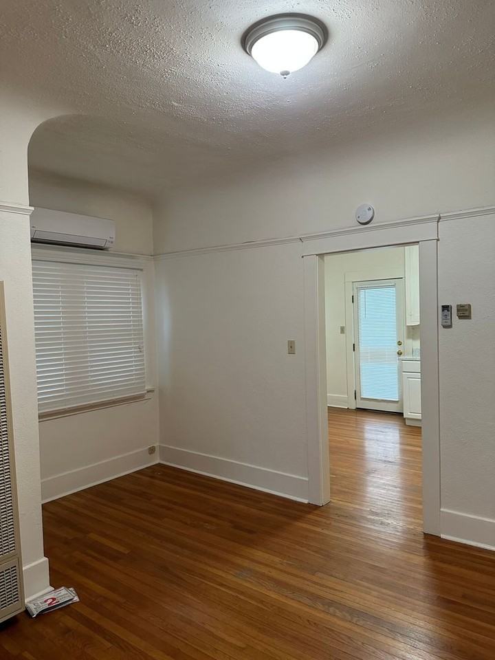 2446 India St - Photo 5 of 26
