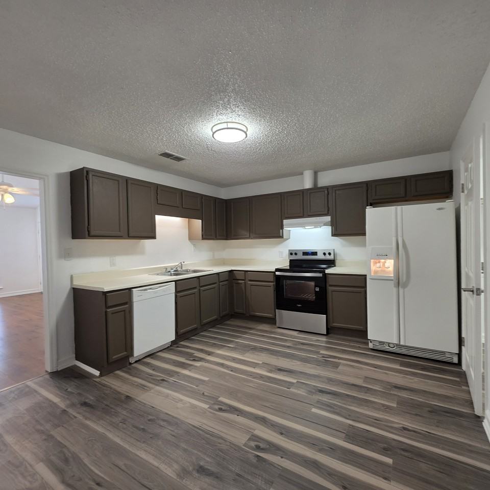 3917-A Rodnor Forest Lane - Photo 3 of 11