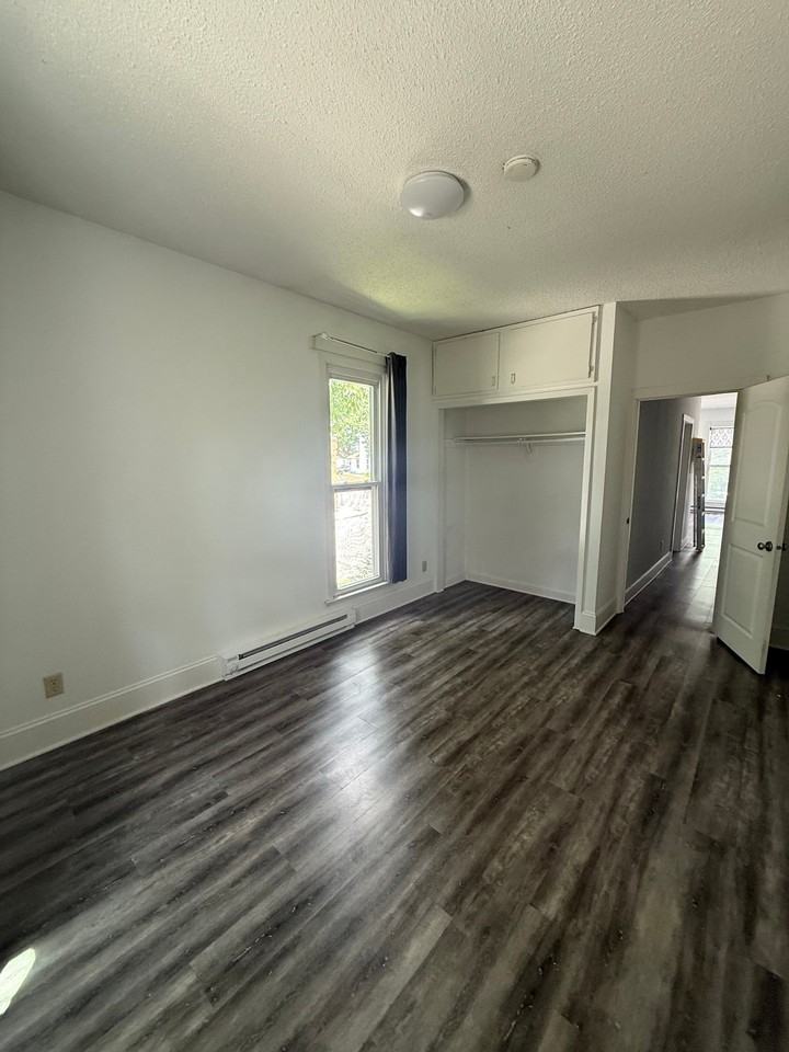 754 19th St #3 - Photo 4 of 6