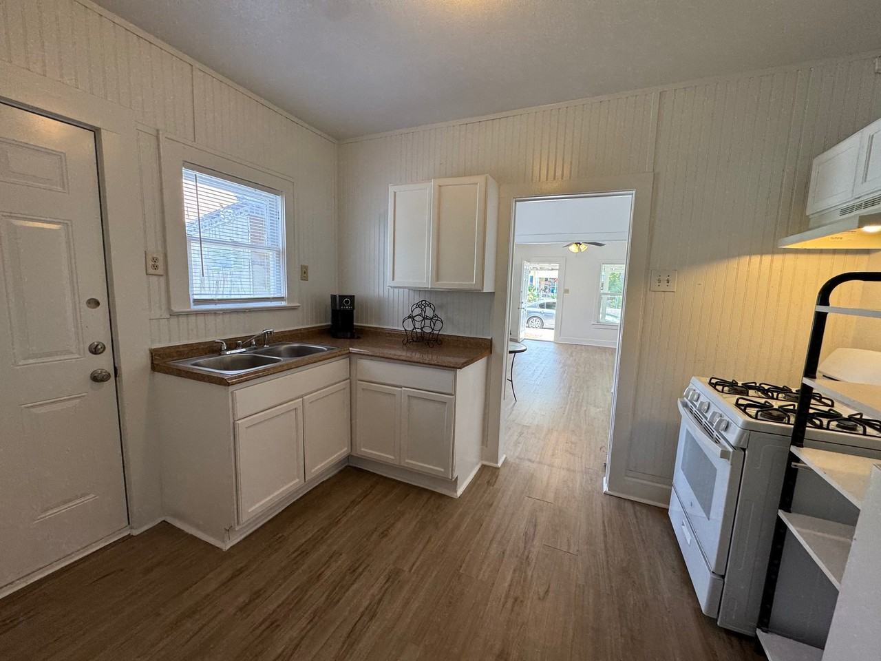 840 Steves Ave #840 - Photo 5 of 11
