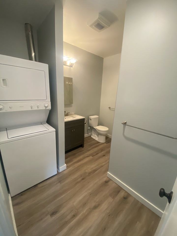 South Main 451 B - Photo 7 of 12