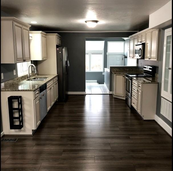 2225 Fillmore Ave - Photo 4 of 8