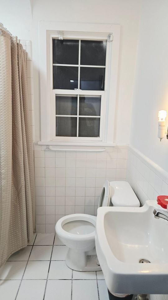 643 S Washington St - Photo 3 of 19