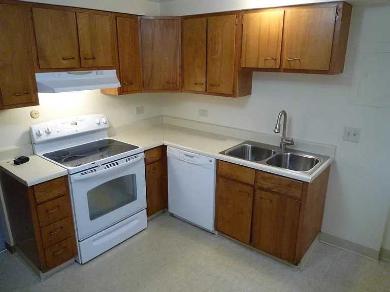 1142 Fillmore St - Photo 4 of 11