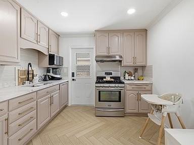 4809 Falcon Ave - Photo 4 of 18