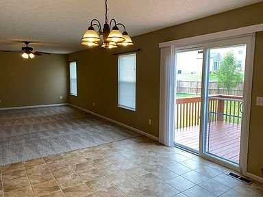 1040 Gleason Dr - Photo 3 of 8