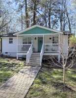 featured image of 439 E Stallings St