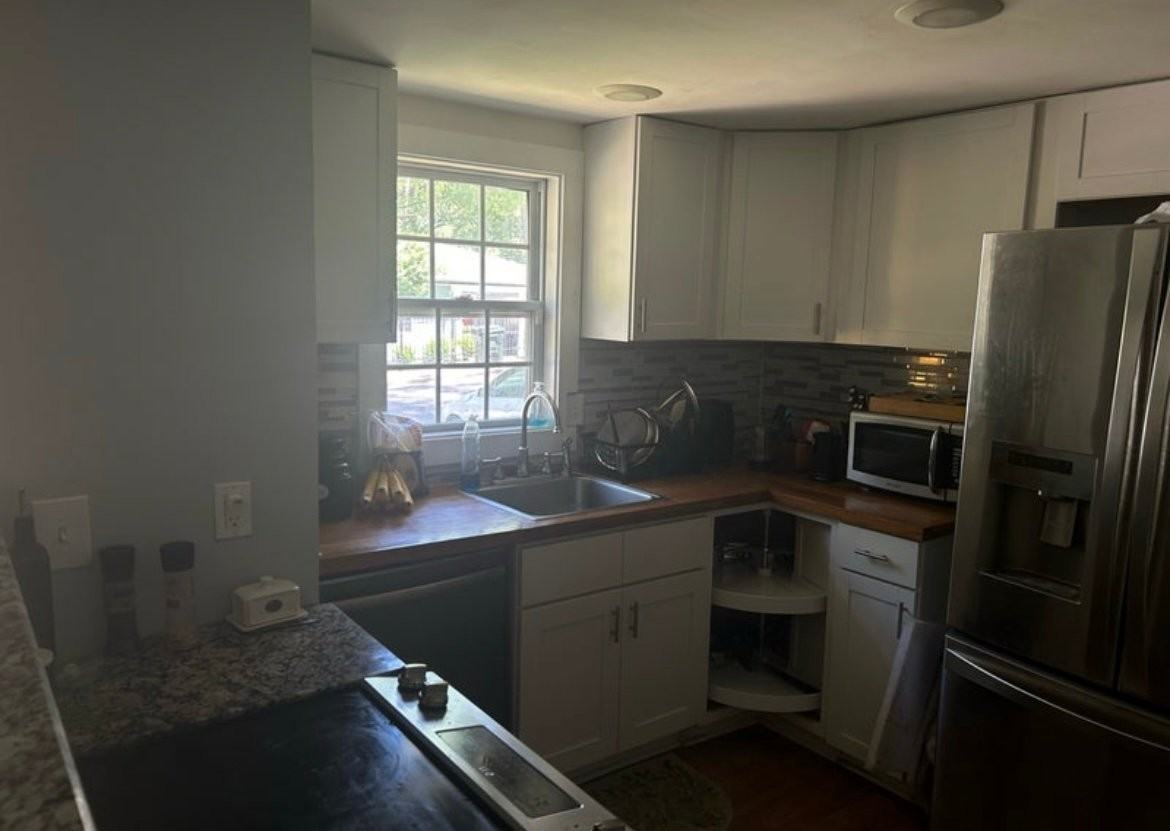 439 E Stallings St - Photo 7 of 9