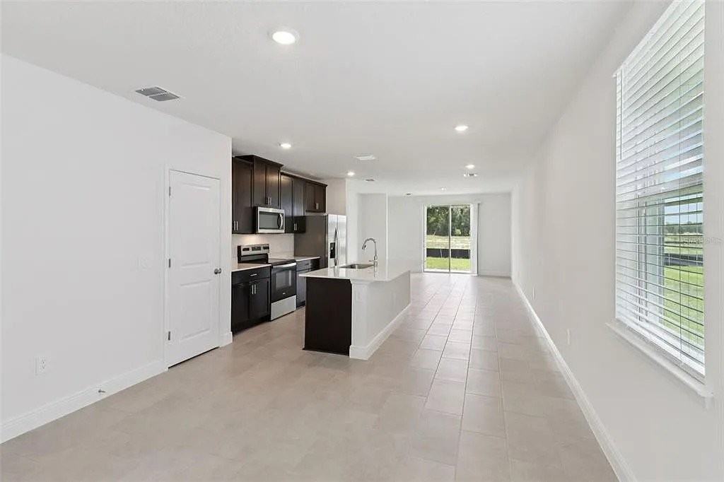 803 Sunshower Dr - Photo 4 of 7