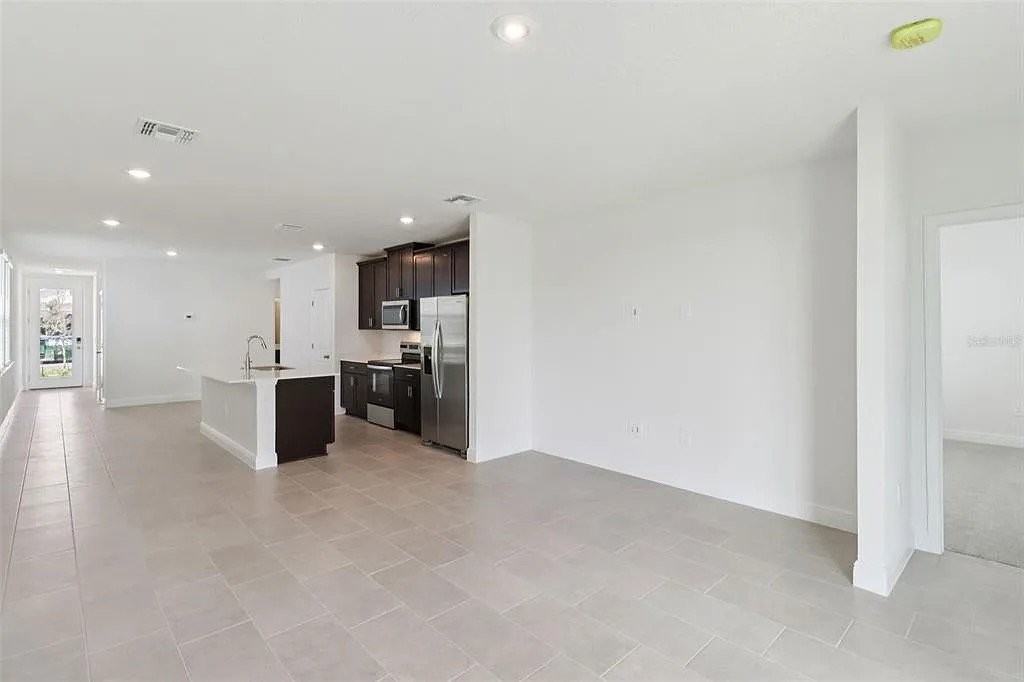 803 Sunshower Dr - Photo 5 of 7