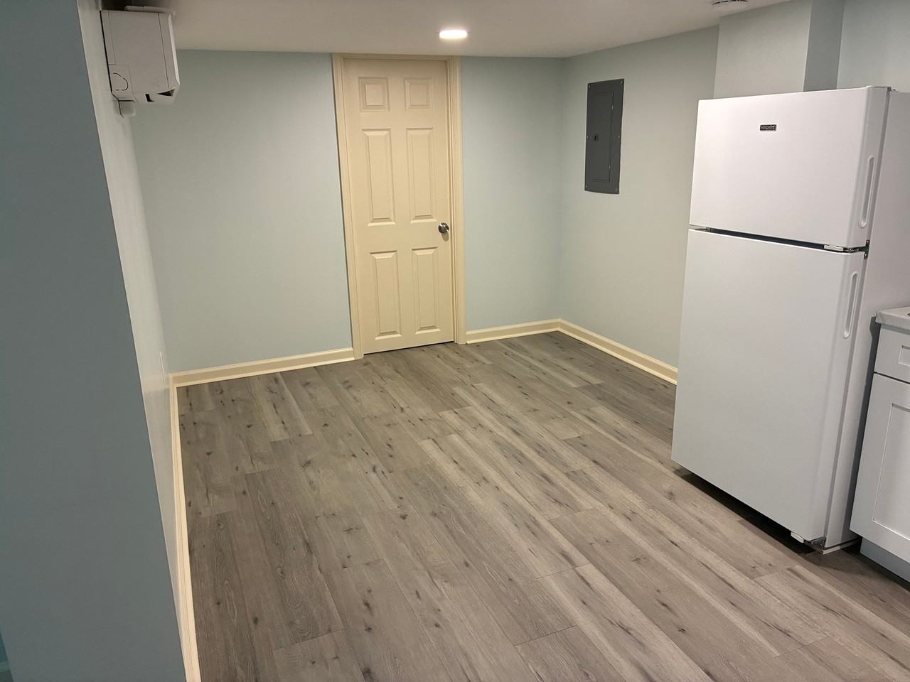 127 Springfield Ave #B - Photo 3 of 12