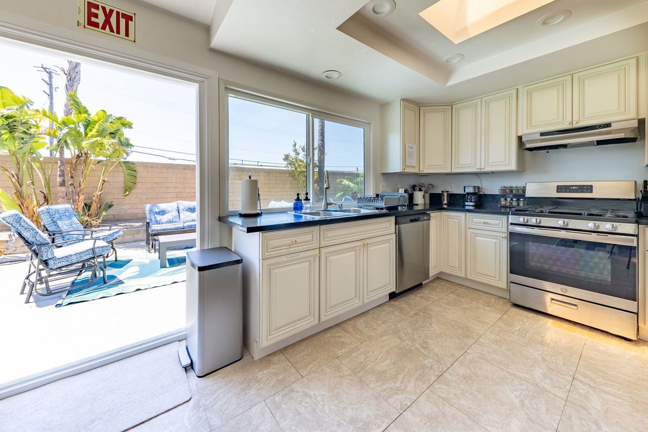 9582 Scotstoun Dr - Photo 7 of 18