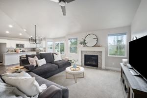 featured image of 707 W Ridgeline Dr