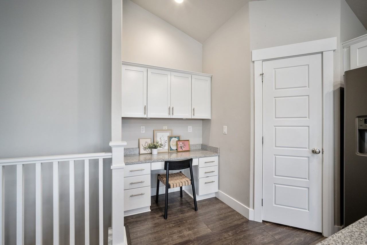 707 W Ridgeline Dr - Photo 6 of 20