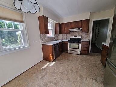 179 Amherstdale Rd - Photo 2 of 10