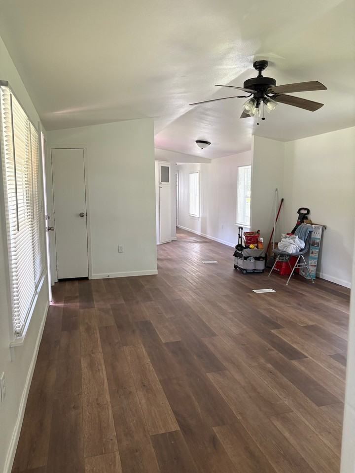 109 Bonners Ferry Rd - Photo 5 of 17