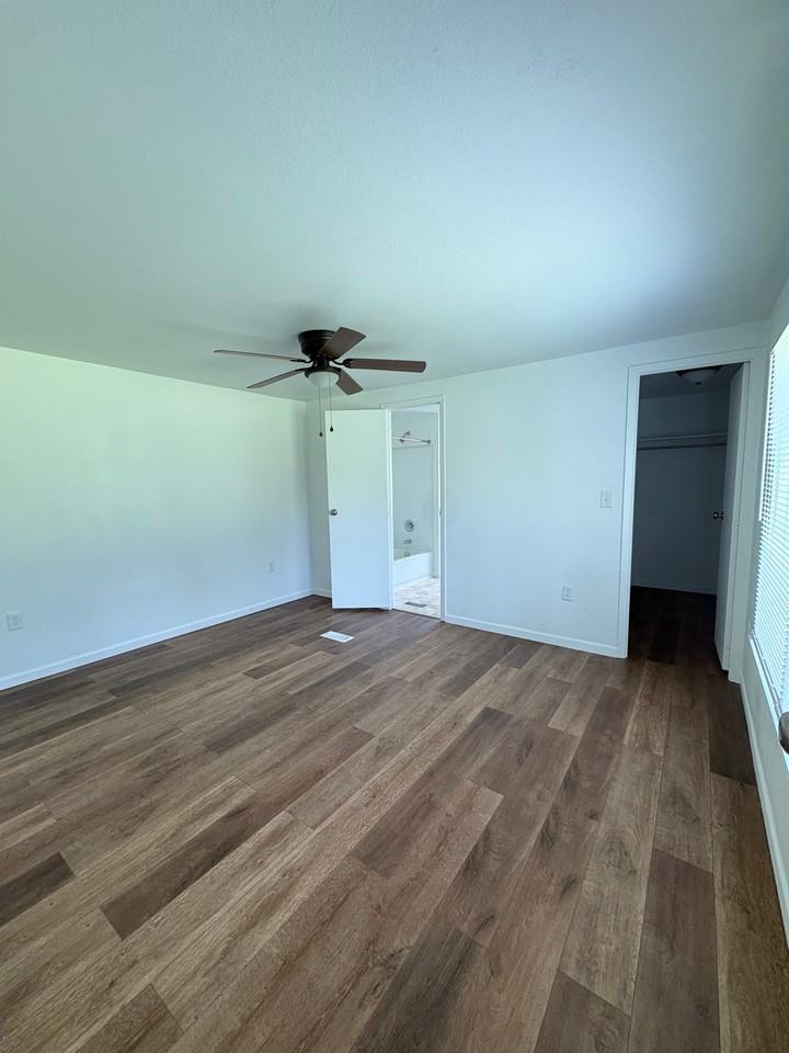 109 Bonners Ferry Rd - Photo 7 of 17