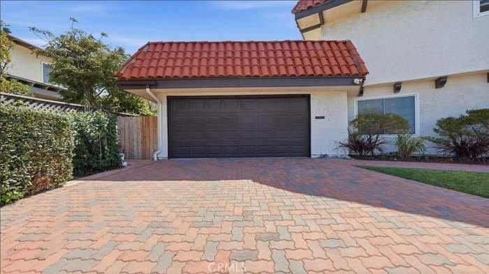 25006 Bani Ave - Photo 2 of 16