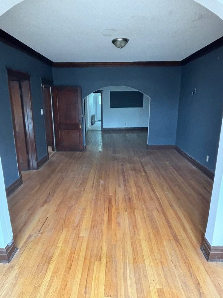 708 W 61st Pl #2 - Photo 3 of 7
