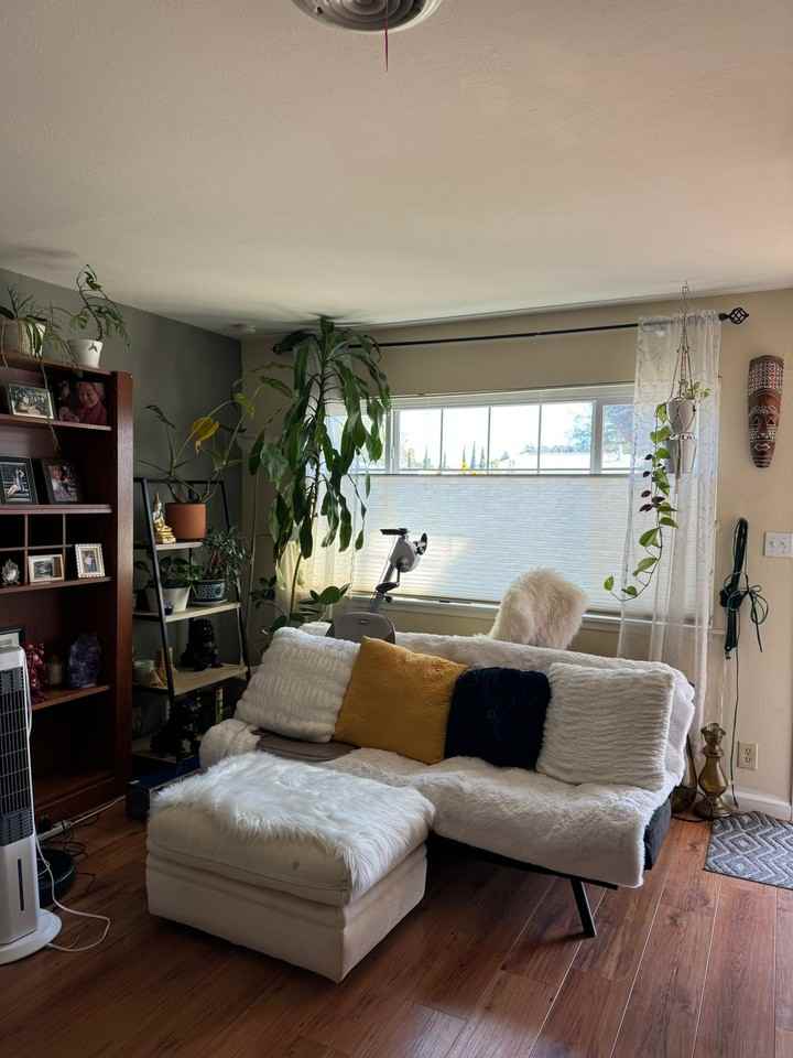 296 Calais Dr - Photo 5 of 7