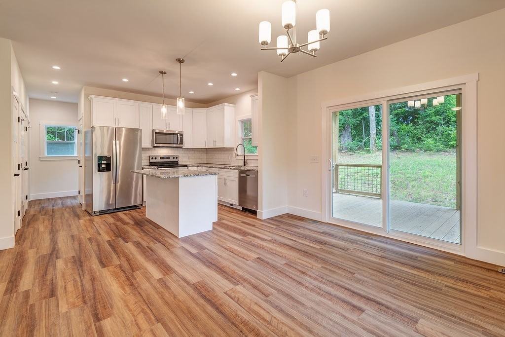 204 Cascade Ridge Road - Photo 2 of 17