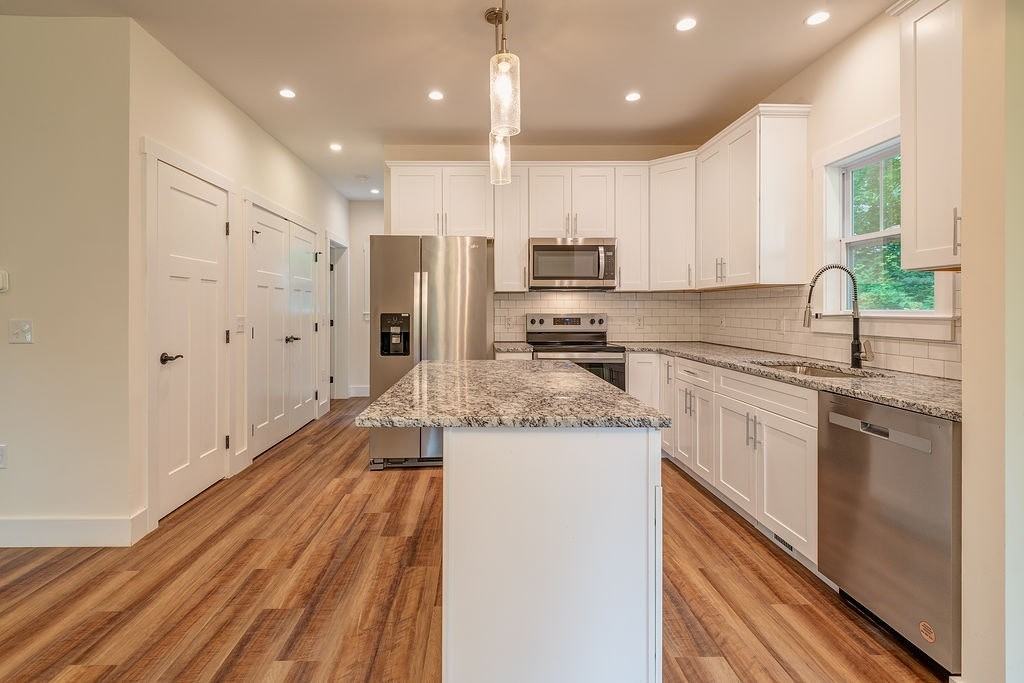 204 Cascade Ridge Road - Photo 3 of 17
