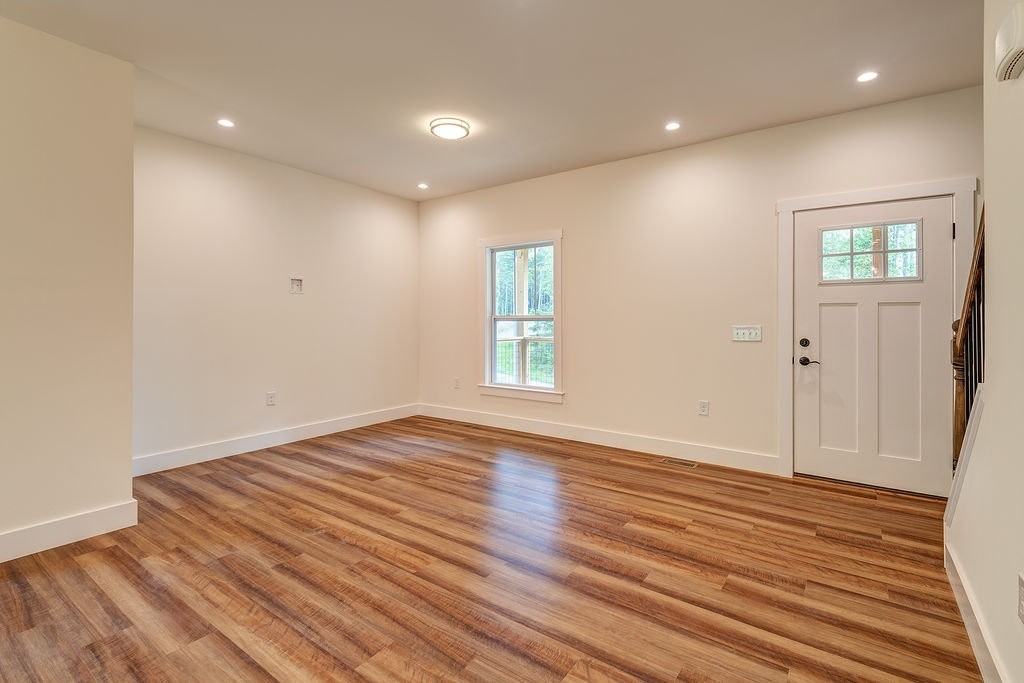 204 Cascade Ridge Road - Photo 6 of 17