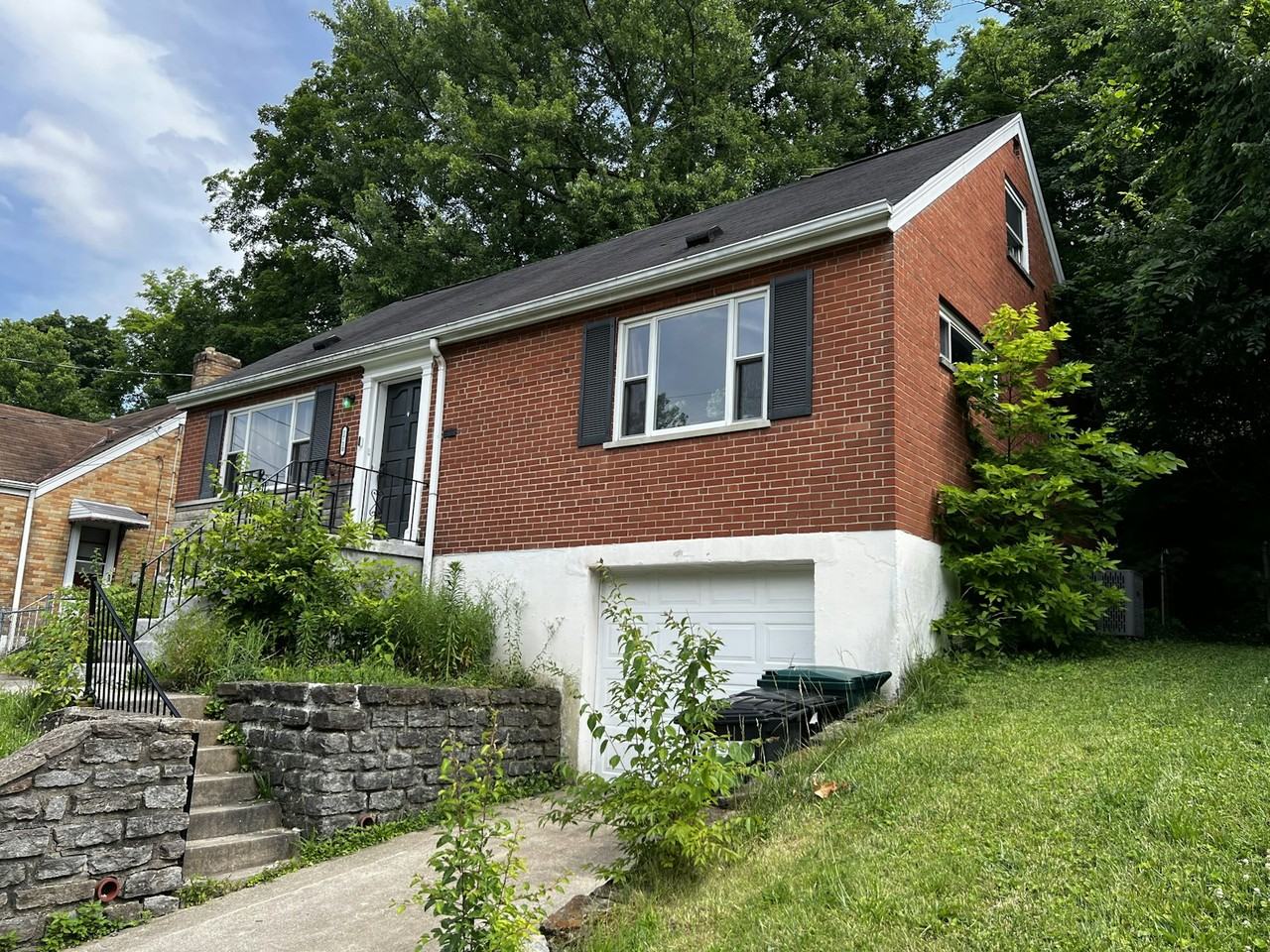 1710 Ashbrook Dr - Photo 2 of 11