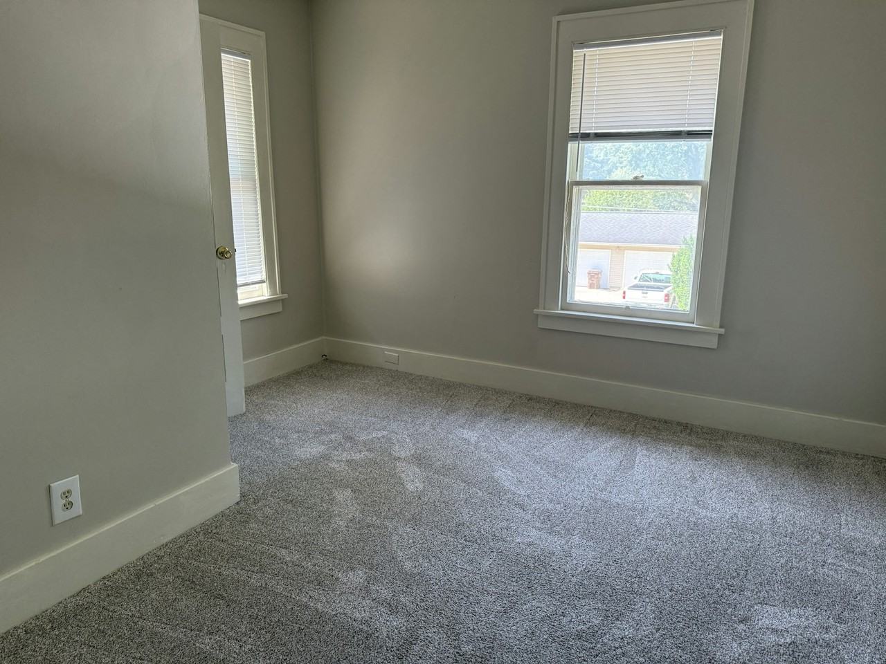 518 Crowell Street - Photo 2 of 9