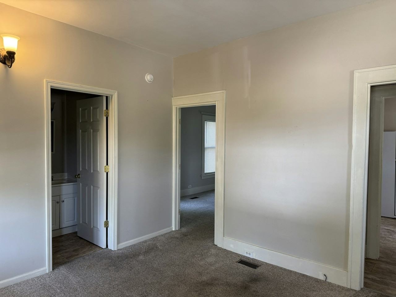 518 Crowell Street - Photo 6 of 9