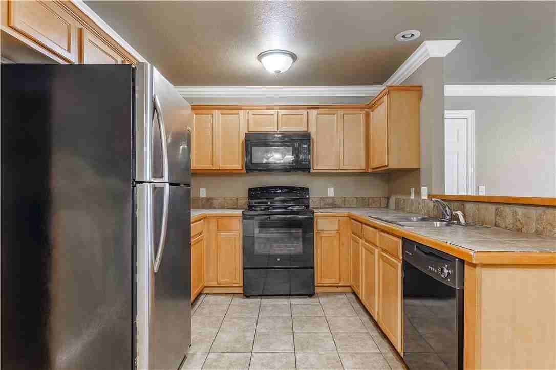 56 S Woodsprings Dr - Photo 6 of 17
