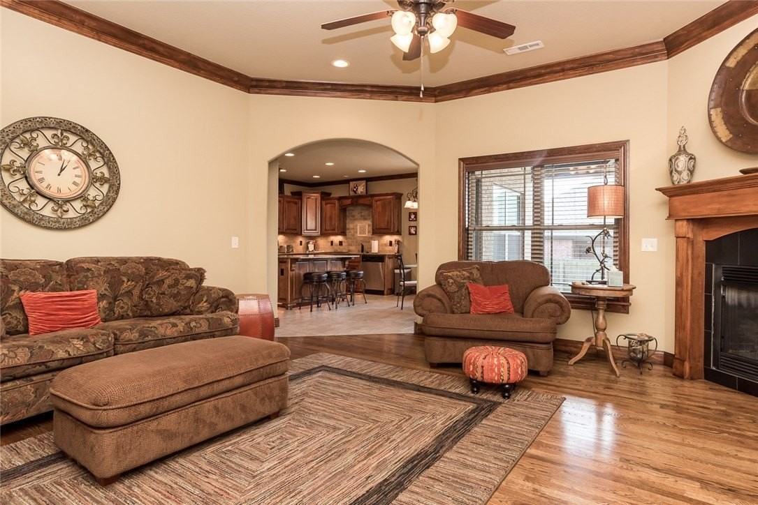5602 W Murfield Dr - Photo 3 of 16