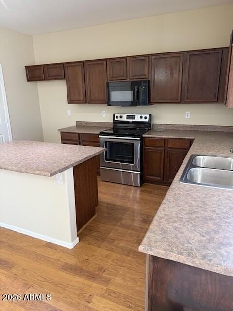 15884 W Cocopah St - Photo 4 of 25