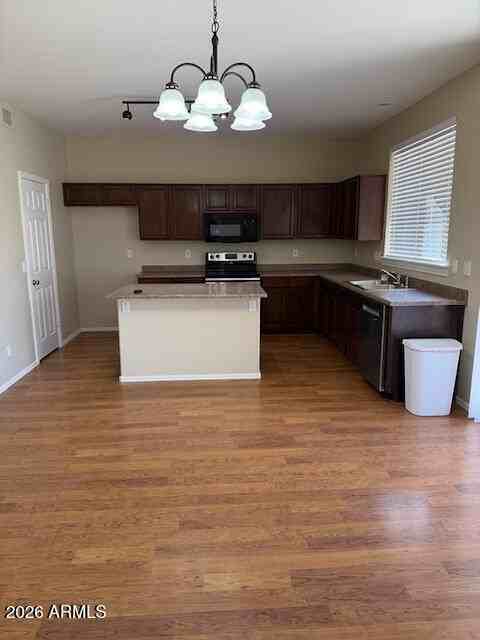 15884 W Cocopah St - Photo 7 of 25