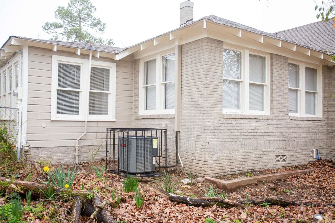 5219 W 29th St - Photo 4 of 23